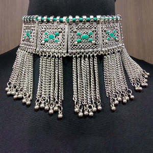 Jeweljunk 1112401A Collier plaqué rhodium vert Meenakari Accessoire à la mode et audacieux - Product Image 1