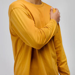 T-shirt à manches longues pour homme, jaune moutarde, coupe décontractée, col rond, manches longues - Product Image 4