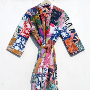 Manteau d'hiver imprimé cousu à la main Kantha veste Kimono Style matelassé Patchwork Kimono japonais avec logo sur le devant - Product Image 1