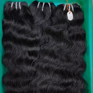 Extensiones de cabello humano estilo Yaki DE LA India, extensiones de cabello ondulado indio natural alineado con cutícula sin procesar de proveedor mayorista 100% de la India - Product Image 1