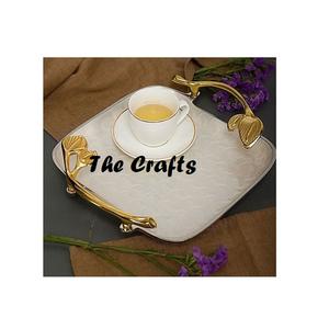 Plateau de service alimentaire au design antique en acier inoxydable, plateau à snacks martelés avec poignées en aluminium en vrac - Product Image 4