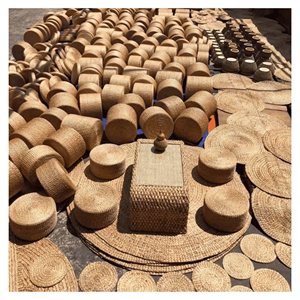 Cojín de Jacinto de Agua, Cojín de Asiento Trenzado de Jacinto de Agua para Descansar en Interiores y Decoración del Hogar, Vietnam - Product Image 1