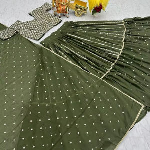 Hermosa ropa de boda Lehenga Choli con trabajo de secuencia de bordado - Product Image 1