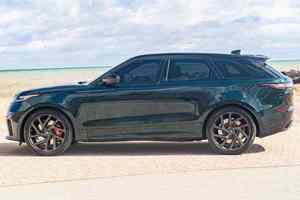 2024 รุ่นหายาก 250-300 แรงม้า เครื่องยนต์ V8 ซูเปอร์ชาร์จ ขับเคลื่อน 4 ล้อ SVO พรีเมียม สีเขียว ตกแต่งอย่างดี เบาะหนัง กล้องมองหลัง ล้อแม็ก R20 พวงมาลัยซ้าย - Product Image 5