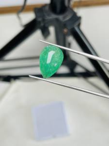 Esmeralda Natural de Zambia, Corte Pera, 6.31 Quilates, Piedra Preciosa de Buena Calidad, Lustre, Color Verde Agradable, Pulido Perfecto para Cualquier Joyería - Product Image 5