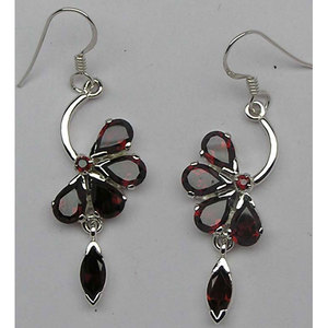 Shah Gems Women's Natural Garnet <b>Earrings</b> 925 Sterling <b>Silver</b> <b>Drop</b> and Chandelier Flower-shaped Design with Freshwater Pearl - Product Image 1