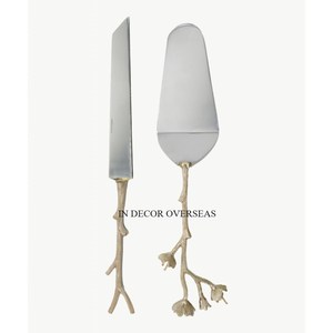 Juego de cubiertos pulidos brillantes de plata de acero inoxidable para uso en mesa de comedor de hogar y hotel con asas de diseño únicas chapadas en oro - Product Image 1