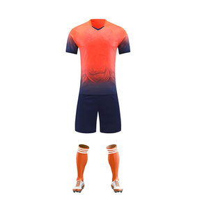 Uniforme de Fútbol Personalizado de Alta Calidad, Transpirable y de Secado Rápido, Manga Corta, a Precio de Mayoreo - Product Image 2