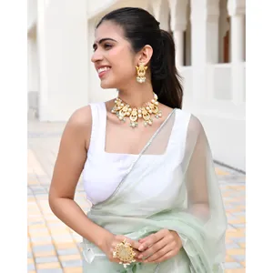 Sari en organza vert pistache peint à la main, léger et ample, taille unique, idéal pour les soirées estivales formelles pour femmes - Product Image 2