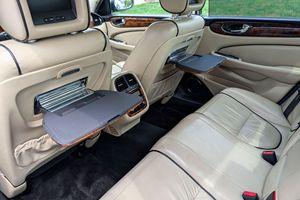 JAGUAR XJ SUPER V8 2007 d'occasion, conduite à gauche/droite - Product Image 4