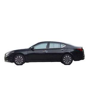 Premium 2024 Niis-sa-n 2.0T Turbo Essence Modèle Équipé de Boîte de Vitesses Automatique Régulateur de Vitesse Intérieur en Cuir et Avancé - Product Image 2