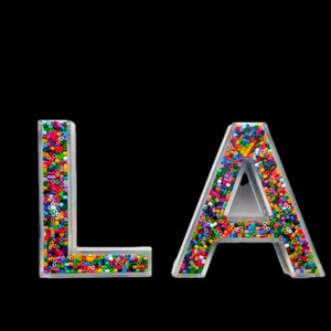 Signos de letras acrílicas 3D personalizables, estantes de exhibición personalizados para decoración de hogar y oficina - Product Image 2