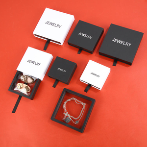 Caja de Joyería de Alta Gama con Logotipo Personalizado, Laminado Mate, Forro de Esponja con Relieve, Empaque Ecológico para Anillos, Aretes y Collares - Product Image 3