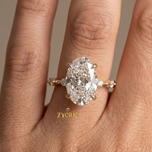 Anillo de Compromiso con Diamante de Corte Ovalado en Oro de 14K, Anillo Solitario Delicado para Novia - Product Image 5