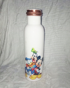 Nouvelle bouteille d'eau en cuivre à motifs floraux disponible en différents designs avec un travail d'impression incroyable Meilleure qualité Grossiste d'Inde - Product Image 4