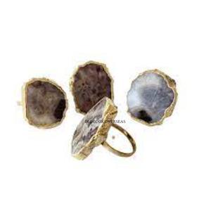 Sous-verres en résine époxy à l'aspect attrayant, les plus vendus, avec des poignées en métal plaqué or, anneaux de serviette de luxe pour mariage - Product Image 1