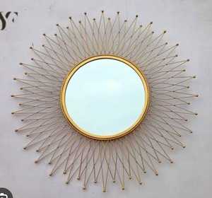 Miroir rond encadré de style romain en métal, cadre sculpté rond, décoration créative pour la maison, couleur or, art mural personnalisé, durable - Product Image 2