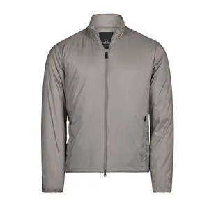 Chaqueta PureLite, Equipo de Senderismo Sostenible y Bolsa Impermeable, Compañero Ecológico para Aventuras al Aire Libre - Product Image 5
