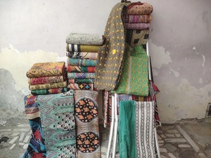 Multicolor surtido Vintage Kantha edredones invierno algodón Hotel uso venta al por mayor hecho a mano orgánico impreso manta colcha - Product Image 4