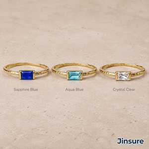 Anello da Donna Geometrico con Taglio a Gradino Rettangolare e Incastonatura a Castone, Gioiello di Moda per Ogni Giorno - Product Image 4