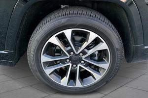 Jeep Grand Cherokee L Overland 4WD SUV 2023 Seminuevo - Listo para Enviar - Product Image 6