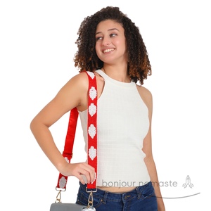 Sangle de sac en popeline de coton de luxe perlée rouge et satin avec nuages blancs | Sangle de sac à main Boho Chic | Motif de nuage personnalisé pour les femmes - Product Image 6