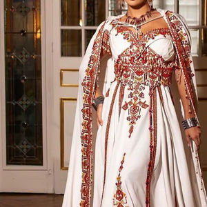 2025 @ Robe de mariée blanche colorée Caftan & Barnousse pour femmes avec perles de verre en cristal embellies, Dabka, perles, travail de pierre Zari - Product Image 1