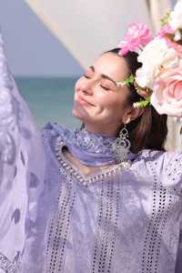 Robes d'été en dentelle florale pour femmes avec tenue de soirée décontractée avec pantalon Dupatta vêtements les plus demandés - Product Image 5