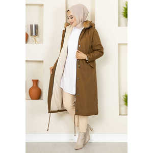 Abrigo Hijab Ayla de Tela Tejida con Cinturón en Color Marrón - Product Image 3