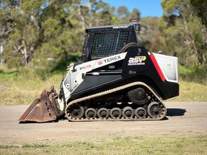 Chargeuse compacte sur pneus TEREX PT70 d'occasion 2015, grande capacité, moteur Yanmar EPA/EU 5, garantie 4 ans, moteur et pompe à haute efficacité. - Product Image 5