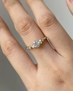 Anillo de Compromiso con Halo de Oro de 14k y Rodio, Certificado IGI, Diamante Cultivado en Laboratorio de Corte Redondo de 1.01CT VS2, Joyería para Bodas y Fiestas - Product Image 4