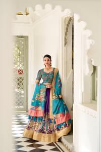 Collection Lehenga traditionnelle imprimée de Kalamkari en soie Dola Catalogue complet disponible au tarif de gros, collection de mariage. - Product Image 3