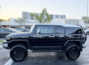 รถยนต์โตโยต้า เอฟเจ ครุยเซอร์ SUV 4WD V6 ออโตเมติก ปี 2009 รุ่นขายดีที่สุด - Product Image 2