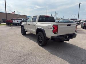New /USED WHITE 2026 CHE VROLET COLORADO Z71 360 Rear Camera 31-40T Load Capacity Emission Diesel /GAS Automatic FOR SALE - Product Image 5