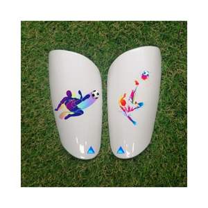 Equipo de protección estándar de jugador de fútbol masculino de alto nivel tipo 06 espinilleras especialmente diseñadas - Product Image 1