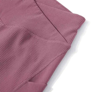 กางเกงขาสั้นออกกำลังกายสำหรับผู้หญิง ยืดได้ คลุมเข่า เหมาะสำหรับโยคะ ฟิตเนส ผ้าถัก เอวยางยืด - Product Image 5