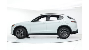 Alfa Romeo Stelvio Sprint 2025 Seminuevo en Excelentes Condiciones - Product Image 2