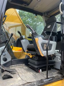รถขุดตีนตะขาบไฮดรอลิกมือสอง Caterpillar 320D/320GC/320E ขนาด 20 ตัน พร้อมเครื่องยนต์ เกียร์ PLC และปั๊ม - Product Image 4