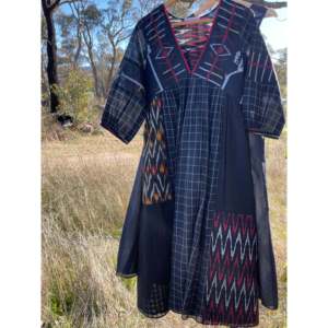 ชุดเดรสแบล็ค แจมดานี อิคัต ทรงหลวม ผ้าชีฟอง - Product Image 3