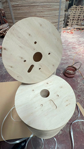 แผ่นไม้อัดสำหรับทำแกนม้วนสายเคเบิลแบบกำหนดเอง ตัดด้วยเครื่อง CNC พร้อมเจาะรูสำเร็จรูป แผ่นด้านข้างทำจากไม้เบิร์ชวีเนียร์  ยังไม่ผ่านการตกแต่ง คุณภาพชั้นหนึ่ง เกรด E1 - Product Image 3