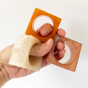 แหวนรองผ้าเช็ดปากเรซิ่นคุณภาพเยี่ยม สีตามสั่ง 4 ชิ้น สไตล์หรูหรา เป็นมิตรกับสิ่งแวดล้อม คุณภาพสูง ใช้ในบ้าน โรงแรม ร้านอาหาร - Product Image 3