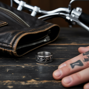 Anillo de Moda para Motociclistas de Acero Inoxidable Plateado Vintage, Vendedor de EE. UU., 10 mm, Talla 8-13, SR71 - Product Image 3