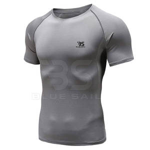 ชุดป้องกันผื่นสำหรับผู้ชายชุดออกกำลังกายสีพื้นดีไซน์ใหม่ล่าสุด - Product Image 1