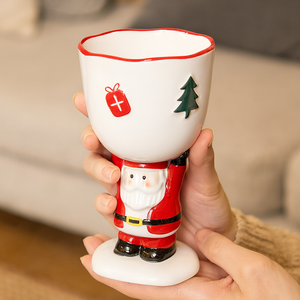 Vela perfumada de cerámica de lujo, cera de soja hecha a mano, vela novedosa con temática navideña, regalo de decoración del hogar personalizado para fiesta de vacaciones de invierno - Product Image 1