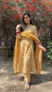 High on Demand Full Flaired Mil Print Hermoso pantalón Kurti de longitud completa para ropa de mujer de India Export - Product Image 6