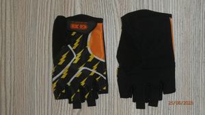 Nuevos Guantes de Ciclismo Negros y Naranjas con Protección UV, Cierre de Velcro Antideslizante, Diseño Unisex de Medio Dedo - Product Image 5