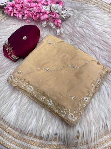 Sari de Seda Satinado Clásico de Boutique India para Fiesta Nupcial con Blusa Exclusiva, Ropa Étnica Más Vendida para Bodas y Festivales Indios - Product Image 2