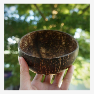 Tazón de cáscara de coco sostenible, hecho a mano para una vida verde, reutilizable y de origen ético, ideal para ensaladas y comidas ecológicas - Product Image 2
