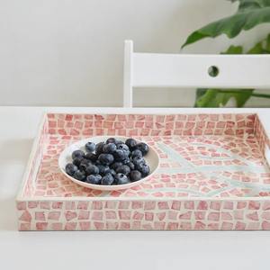 ถาดมุกสีชมพูฝังเปลือกหอยรูปทรงสี่เหลี่ยมผืนผ้า ถาดตกแต่งงานศิลปะทำมือ ถาดโชว์สินค้าหรูหราสำหรับตกแต่งบ้านและเป็นของขวัญ - Product Image 4