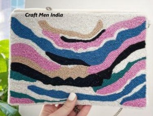 กระเป๋าคลัทช์ปักลูกปัดสำหรับผู้หญิงแบบใหม่กระเป๋าถือสำหรับงานเลี้ยงตอนเย็นมีซิปกระดุมห่วงโซ่มุกตัวอักษรเน้นข้อความผ้าแคนวาส - Product Image 5